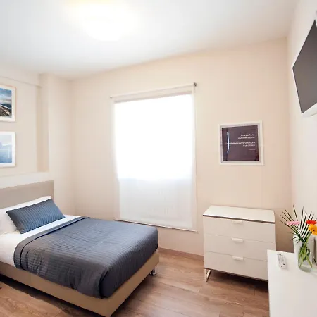 Oda ve Kahvaltı Lo 3*